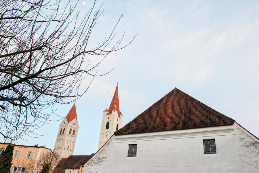 Fotografie in Moosburg: typneun Fotografin Birte Lebender fängt den Dom ein.