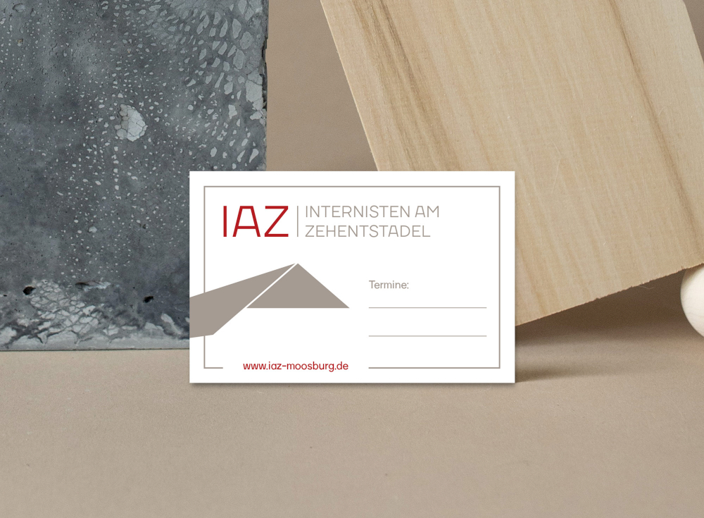 Printdesign mit Logo der Internisten am Zehenstadel auf Visitenkartten & Geschäftsausstattung.