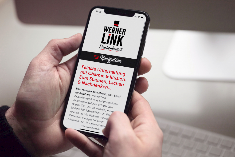 Die Website von Werner Link als Responsive-Version auf einem Smartphone
