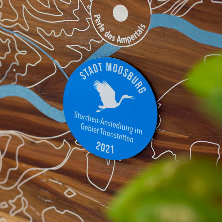 Magnetische Holztafel mit topographischer Gravur des Freisinger Landkreises