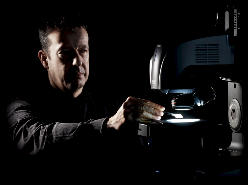 Stimmungsbilder aus dem Fotoshooting mit Christian Willner für das typneun Webdesign für SafeLab Electronic Component Testing