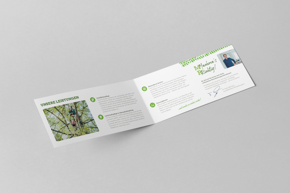 Innenseite des Maschinenring Niederbayern Flyers mit einer Auflistung der Dienstleistungen.